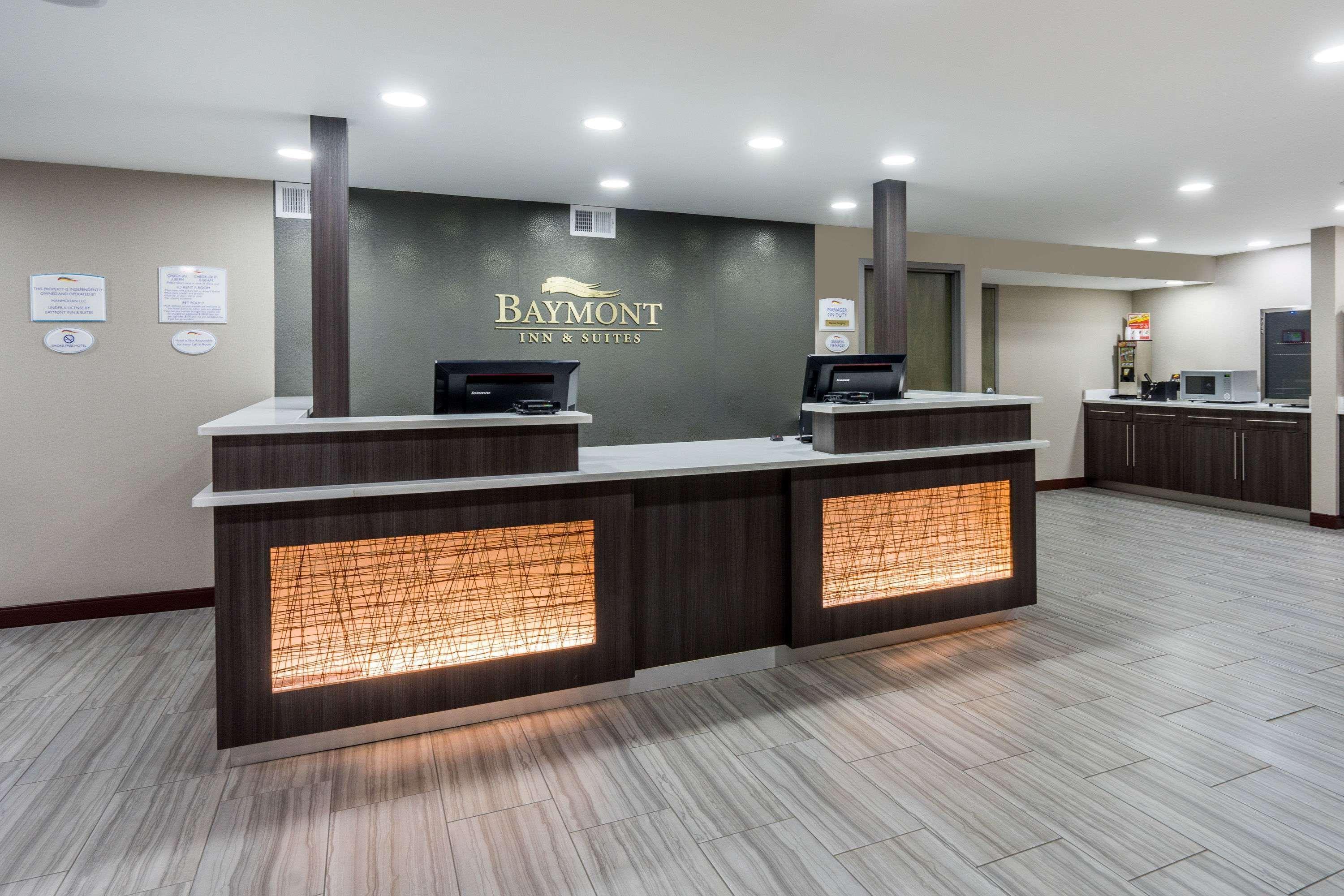 Baymont by Wyndham Clarksville Eksteriør billede